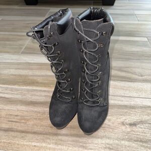 Black Lace-Up Women's Heeled Boots
